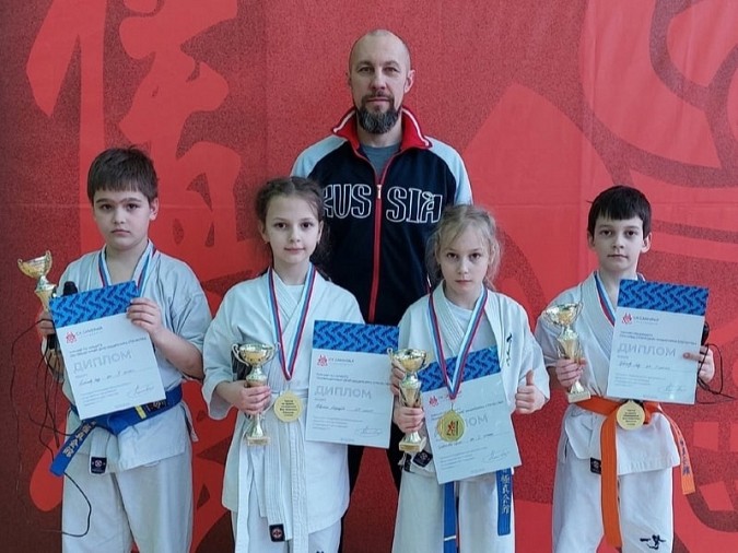 Каратисты Кинешмы поднялись на пьедестал турнира по киокусинкай в Александрове фото 2