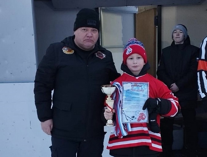 «Молния» стала бронзовым призером турнира на призы хоккейного клуба «Русич» фото 3