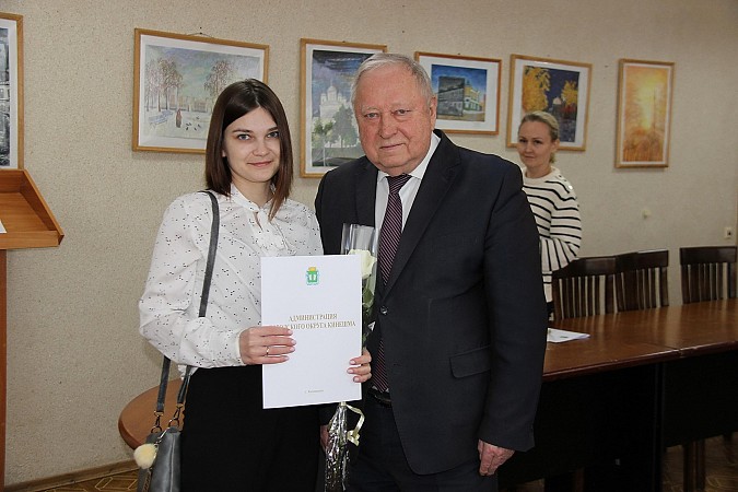 Шесть многодетных семей Кинешмы получили сертификаты на покупку жилья фото 5