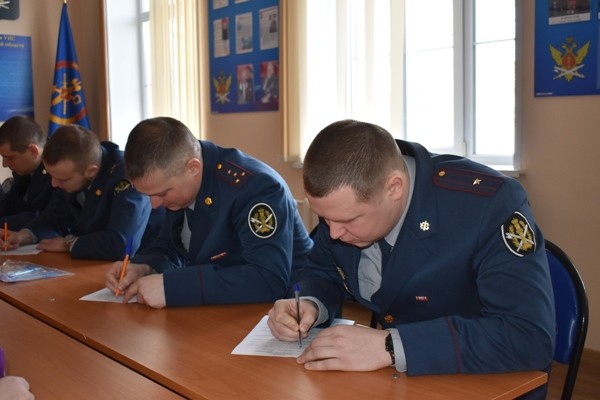Начальник пожарной части ИК-4 Михаил Волков стал лучшим наставником фото 3