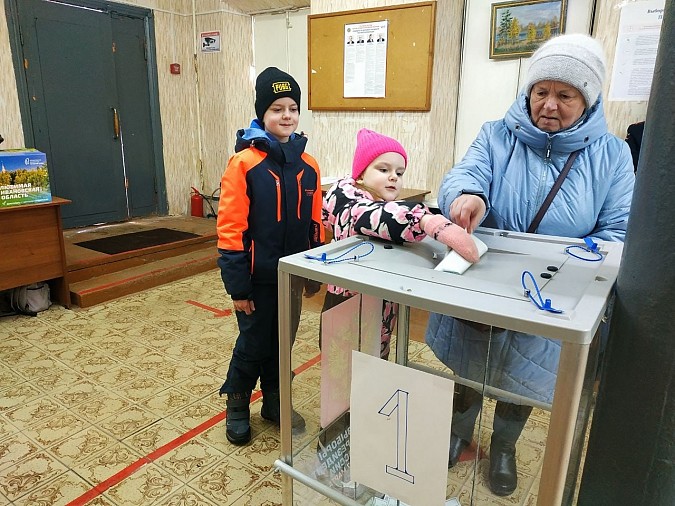В Кинешме проходит третий день голосования на выборах президента РФ фото 4