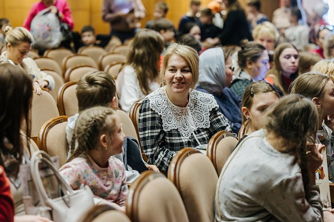 Дети из Кинешемской епархии посетили спектакль театра кукол им.С.В.Образцова фото 5