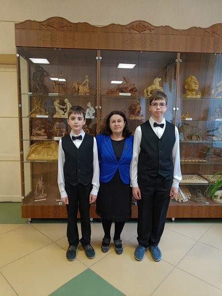 Учащиеся ДШИ стали лауреатами Всероссийского конкурса фортепианных ансамблей фото 7