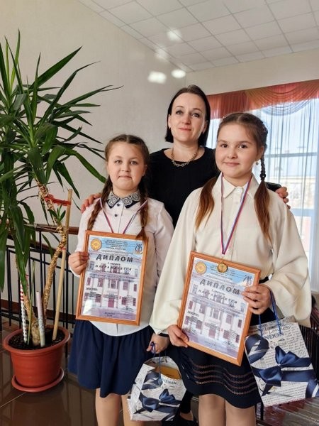 Учащиеся ДШИ стали лауреатами Всероссийского конкурса фортепианных ансамблей фото 5
