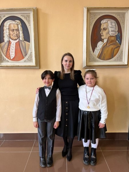 Учащиеся ДШИ стали лауреатами Всероссийского конкурса фортепианных ансамблей фото 6