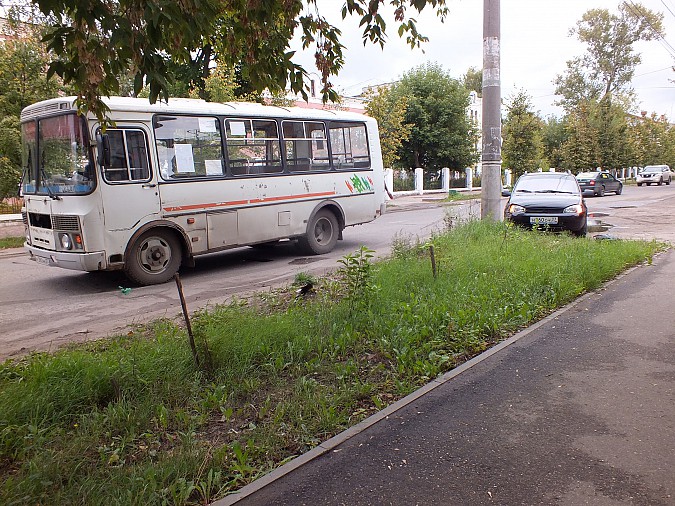 В Кинешме произошло ДТП с участием пассажирского автобуса и легковушки фото 3