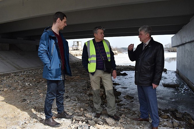 В Кинешме приступили к устранению дефекта на мосту через Казоху фото 3