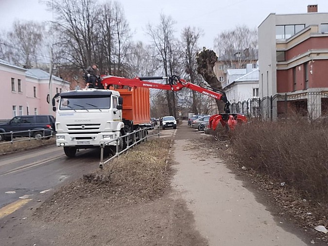 На уборку несанкционированных свалок Кинешмы вышел новый ломовоз фото 3