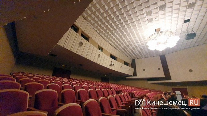 Экскурсию по Кинешемскому театру теперь можно совершить с любимым артистом фото 7