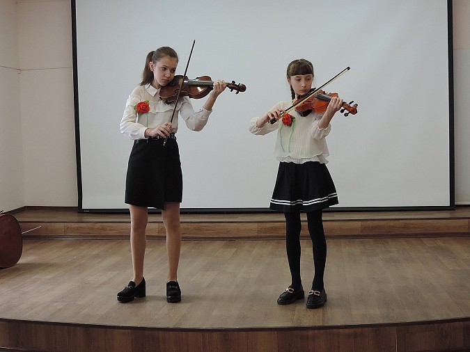 В ДШИ состоялся отчётный концерт отделения инструментов симфонического оркестра фото 6