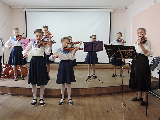 В ДШИ состоялся отчётный концерт отделения инструментов симфонического оркестра фото 2