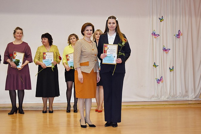 В Кинешме чествовали победителей конкурса профессионального мастерства «Педагог-мастер» фото 21