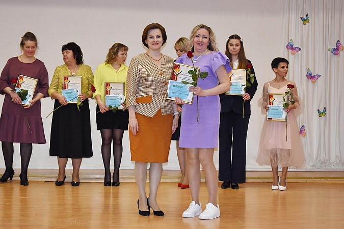В Кинешме чествовали победителей конкурса профессионального мастерства «Педагог-мастер» фото 26