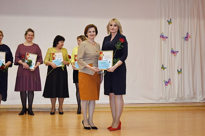 В Кинешме чествовали победителей конкурса профессионального мастерства «Педагог-мастер» фото 22