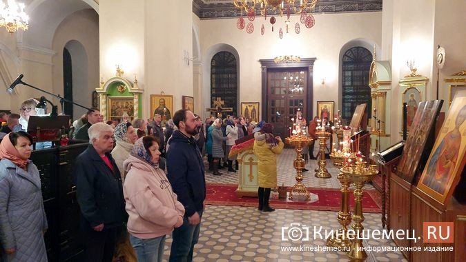 Православные христиане Кинешмы отмечают Пасху фото 14