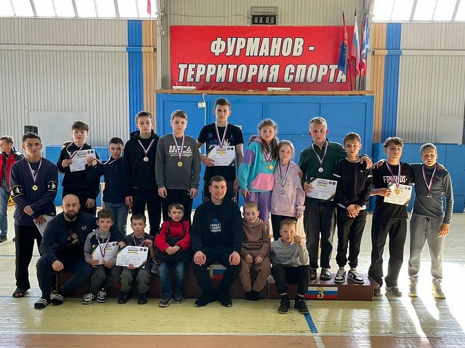 Кинешемские каратисты завоевали награды на турнире в Фурманове фото 2