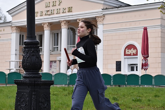 В Кинешме на старт легкоатлетической эстафеты вышли более 500 участников фото 13