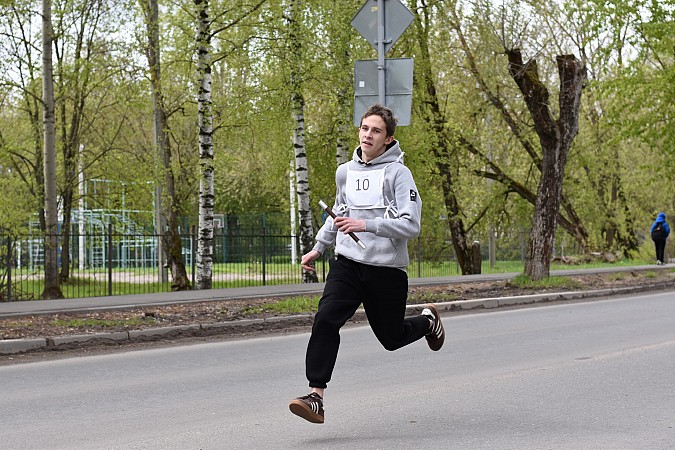 В Кинешме на старт легкоатлетической эстафеты вышли более 500 участников фото 29