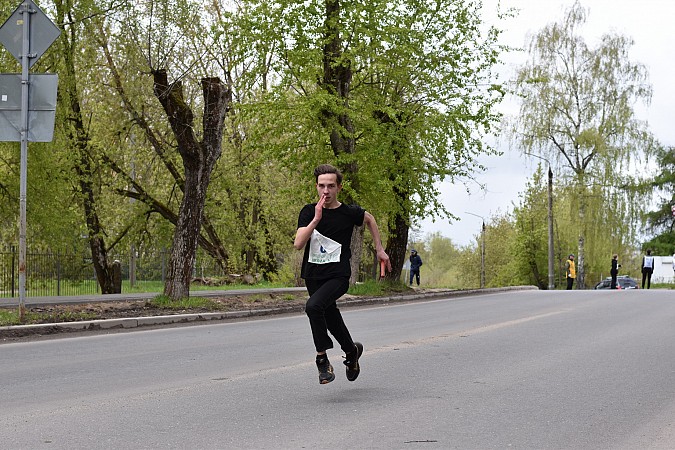 В Кинешме на старт легкоатлетической эстафеты вышли более 500 участников фото 27