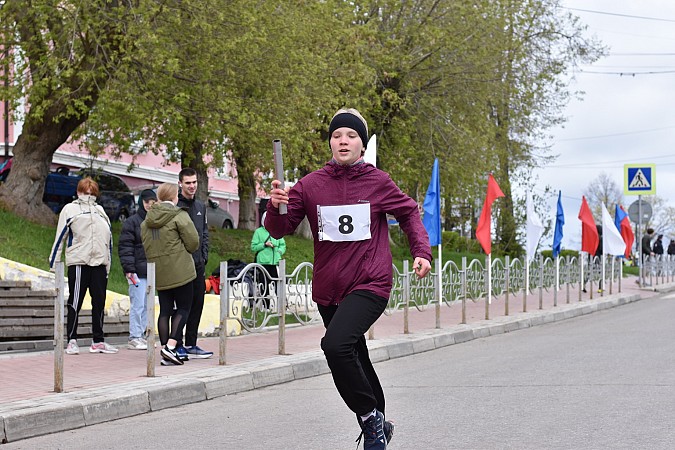 В Кинешме на старт легкоатлетической эстафеты вышли более 500 участников фото 18