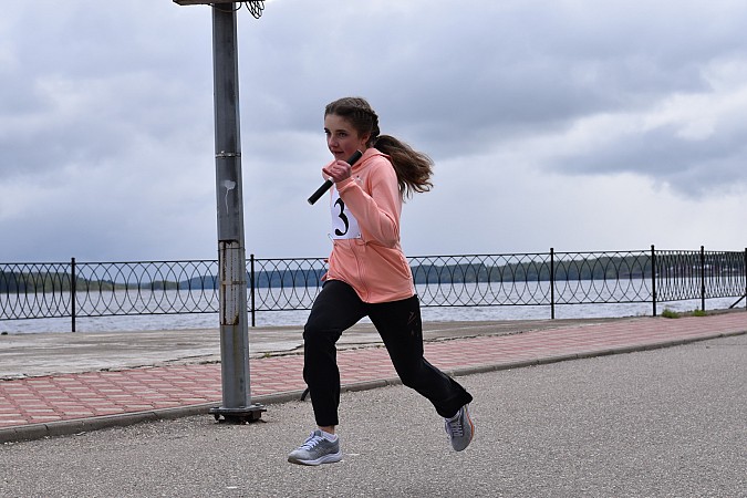 В Кинешме на старт легкоатлетической эстафеты вышли более 500 участников фото 35