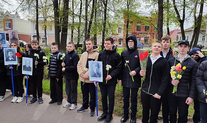 В канун Дня Победы у бюста маршалу Василевскому состоялся митинг фото 5