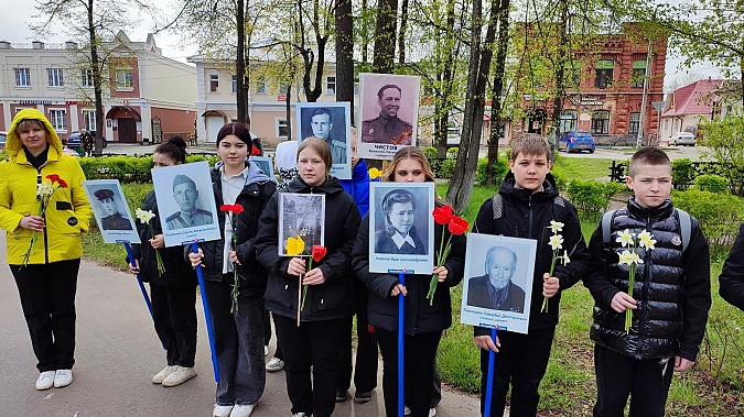 В канун Дня Победы у бюста маршалу Василевскому состоялся митинг фото 4