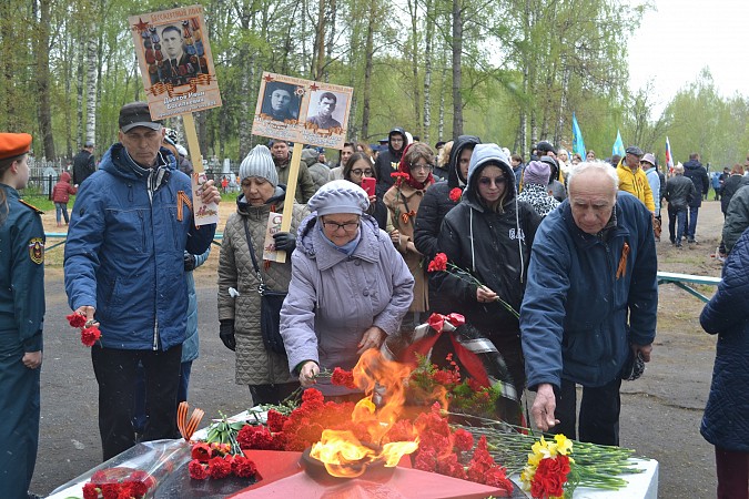 На воинских захоронениях на кладбищах «Сокольники» и «Затенки» прошли митинги фото 22