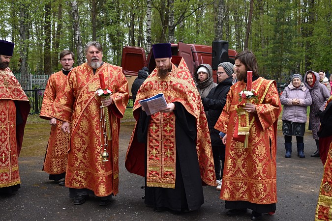 На воинских захоронениях на кладбищах «Сокольники» и «Затенки» прошли митинги фото 35