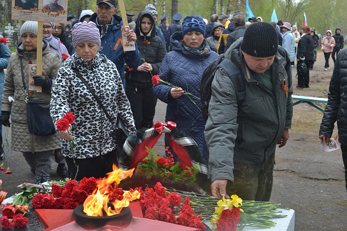 На воинских захоронениях на кладбищах «Сокольники» и «Затенки» прошли митинги фото 30