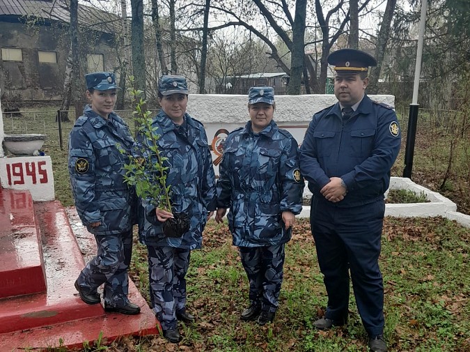 Сотрудники ИК-4 приняли участие в патриотической акции «Сад Памяти» фото 2