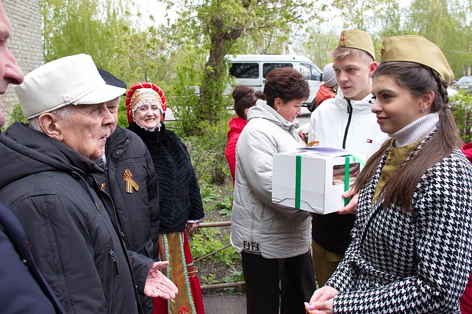 В Кинешме участников Великой Отечественной войны поздравили с 9 Мая фото 5