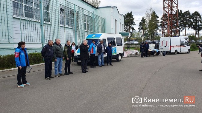 Герои СВО, силовики и  школьники: в Кинешме в седьмой раз пробежали марш-бросок фото 8