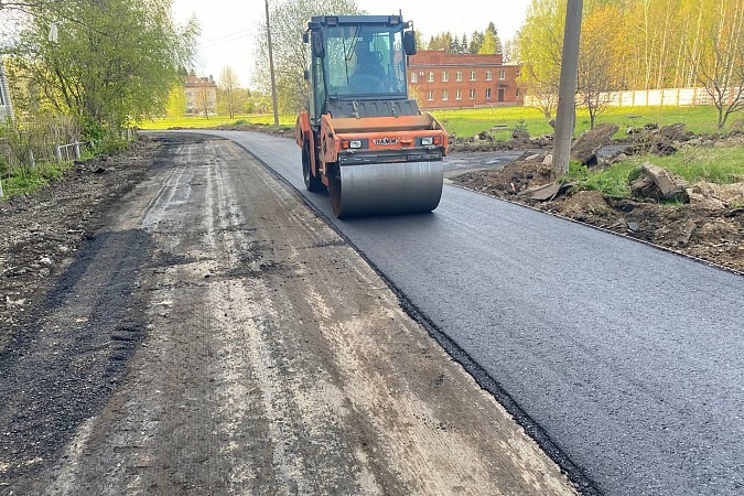 В Дьячеве впервые за 30 лет ремонтируют дорогу от остановки до школы фото 4