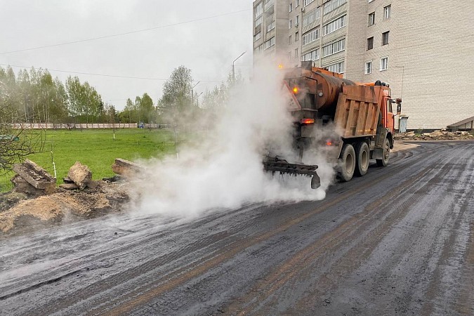 В Дьячеве впервые за 30 лет ремонтируют дорогу от остановки до школы фото 3