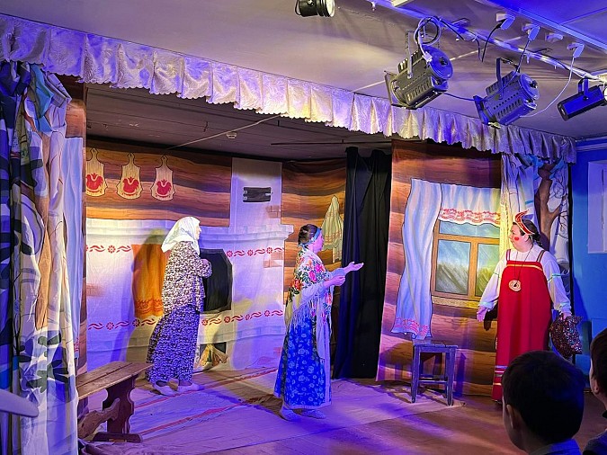 Во второй день фестиваля «Здравствуй, сказка!» в Кинешме зрители увидели два спектакля фото 4