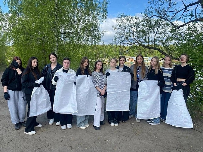 Активисты очистили от мусора берег реки Кинешемки фото 6