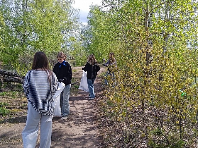 Активисты очистили от мусора берег реки Кинешемки фото 7