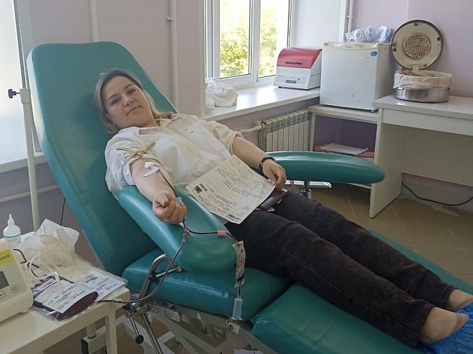 Сотрудники исправительной колонии №4 сдали кровь фото 2