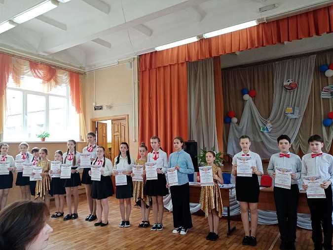 В школе №18 чествовали лучших учеников фото 15