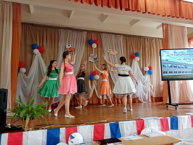 В школе №18 чествовали лучших учеников фото 17