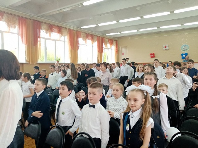 В школе №18 чествовали лучших учеников фото 5