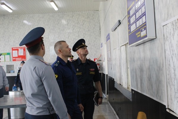 Прокурор Ивановской области посетил кинешемскую колонию ИК-3 фото 4