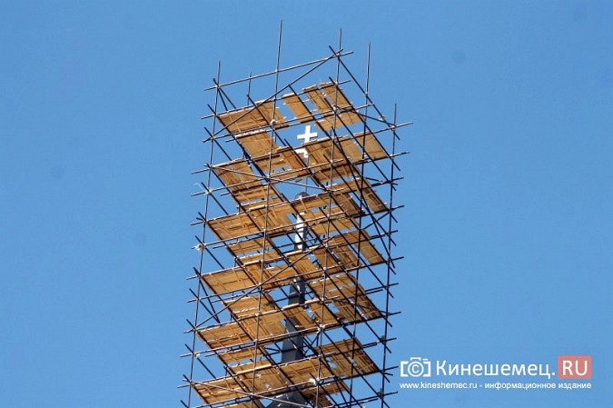 Реставраторы колокольни Троицко-Успенского собора завершили монтаж строительных лесов фото 3