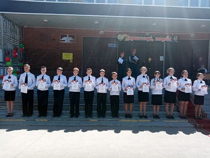 Полонез и падеграс: в школе №18 отгремел кадетский бал фото 5