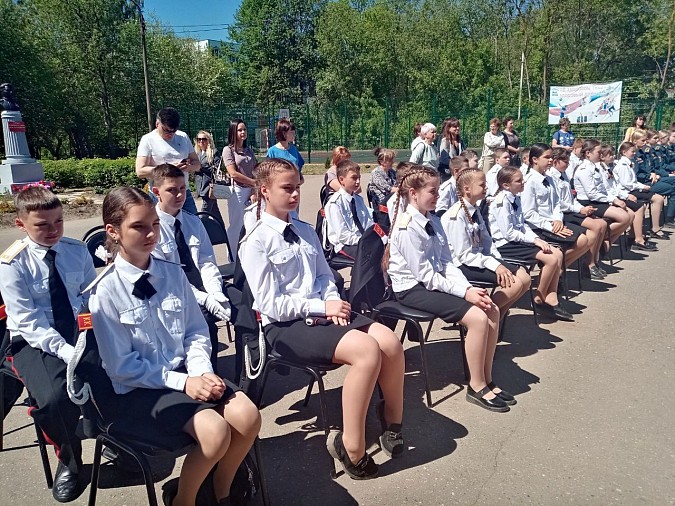 Полонез и падеграс: в школе №18 отгремел кадетский бал фото 10