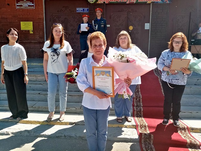 Полонез и падеграс: в школе №18 отгремел кадетский бал фото 14