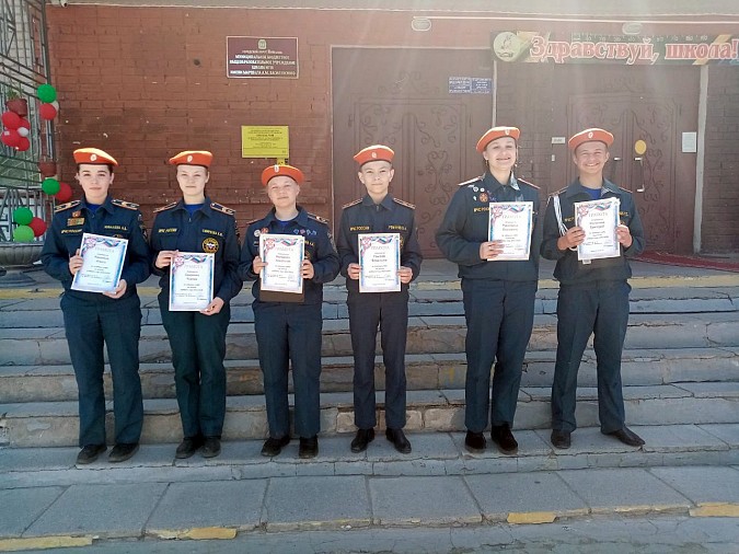 Полонез и падеграс: в школе №18 отгремел кадетский бал фото 15