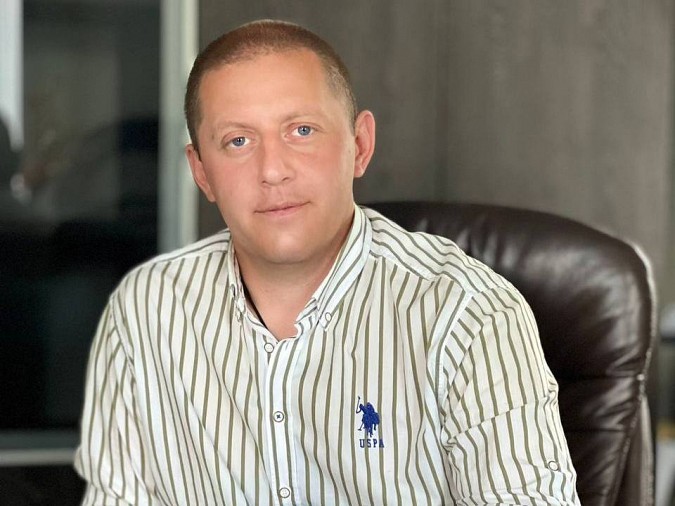 Предприниматель Илья Огорельцев отправил в зону СВО носков на 100 тысяч рублей фото 2