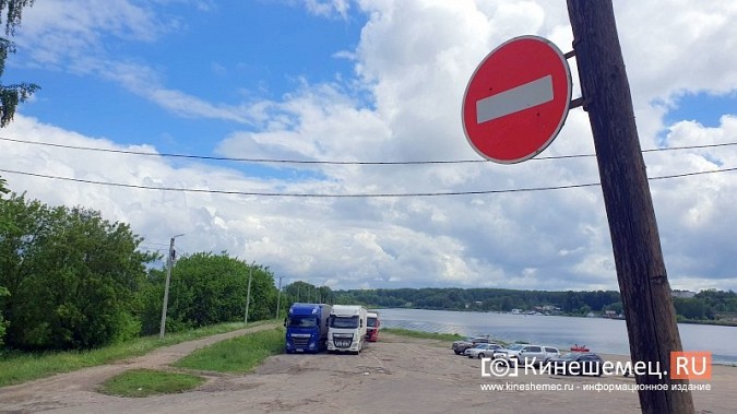 В Кинешме водители иностранных фур устроили стоянку в водоохранной зоне у Кузнецкого моста фото 6